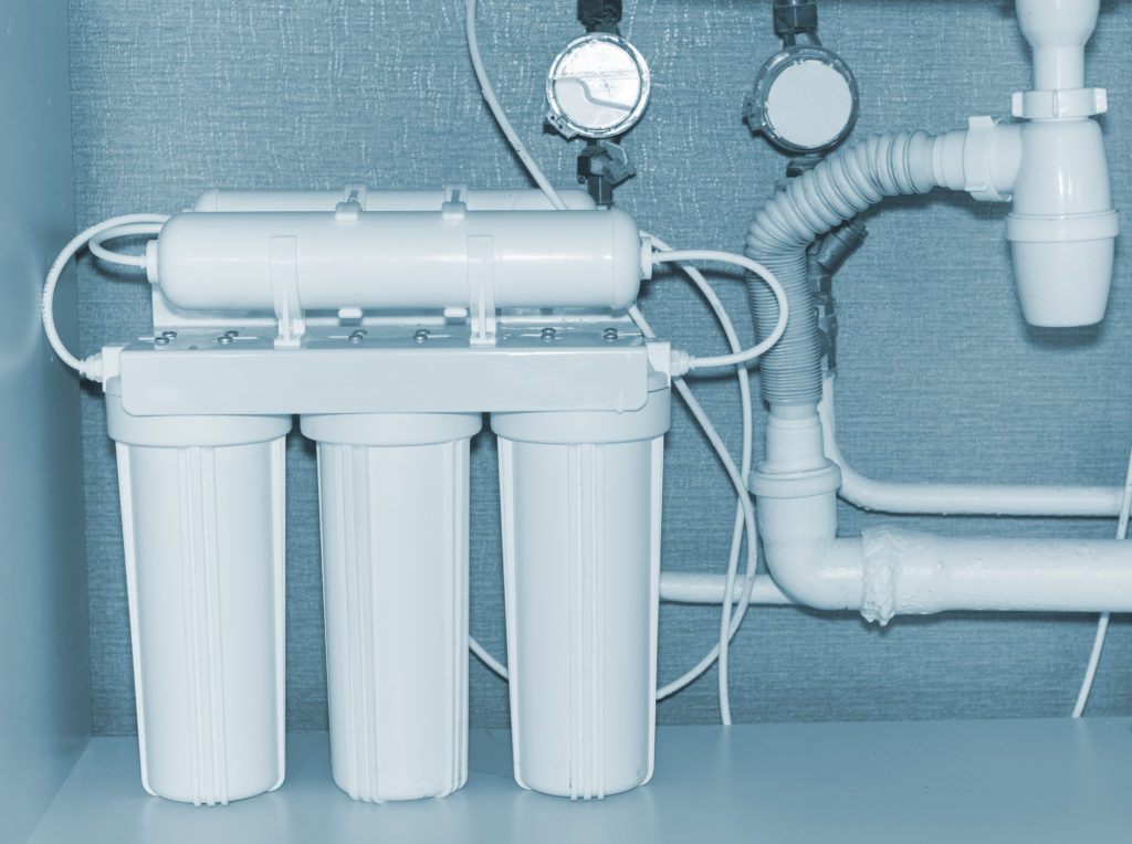 Under-counter water filtration system